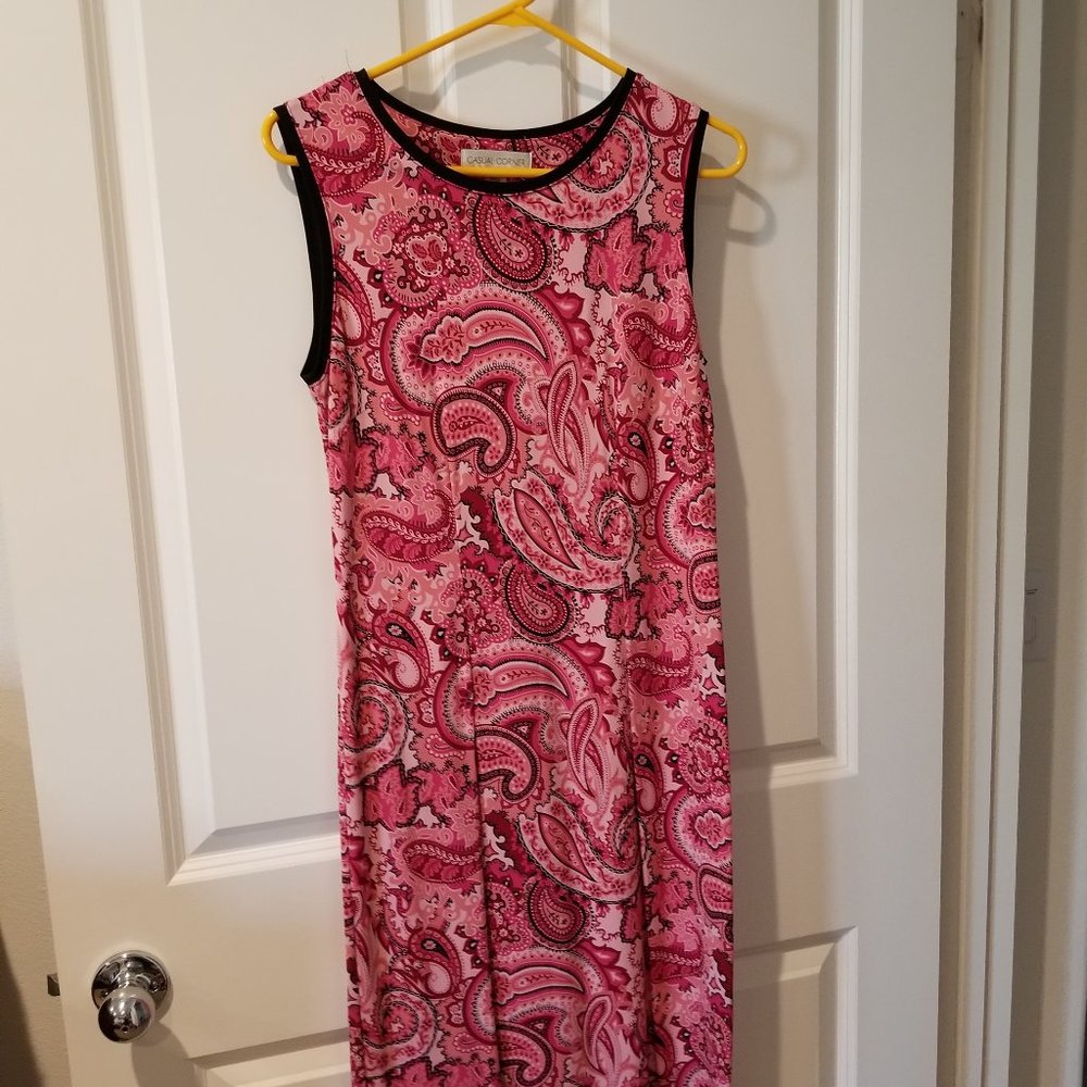 Sleeveless summer dress